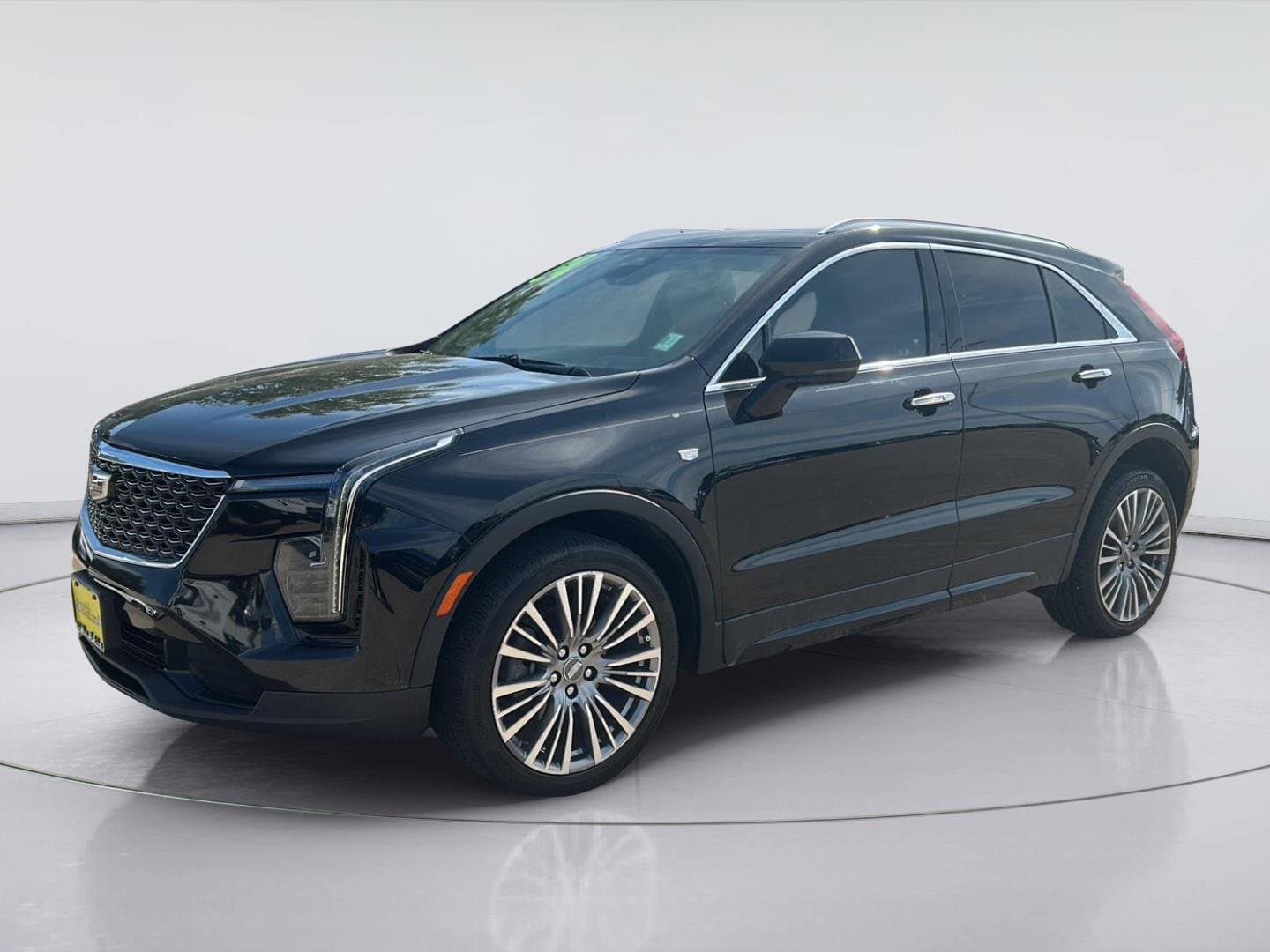 2024 Cadillac XT4 FWD Premium Luxury — photo 1 of 38