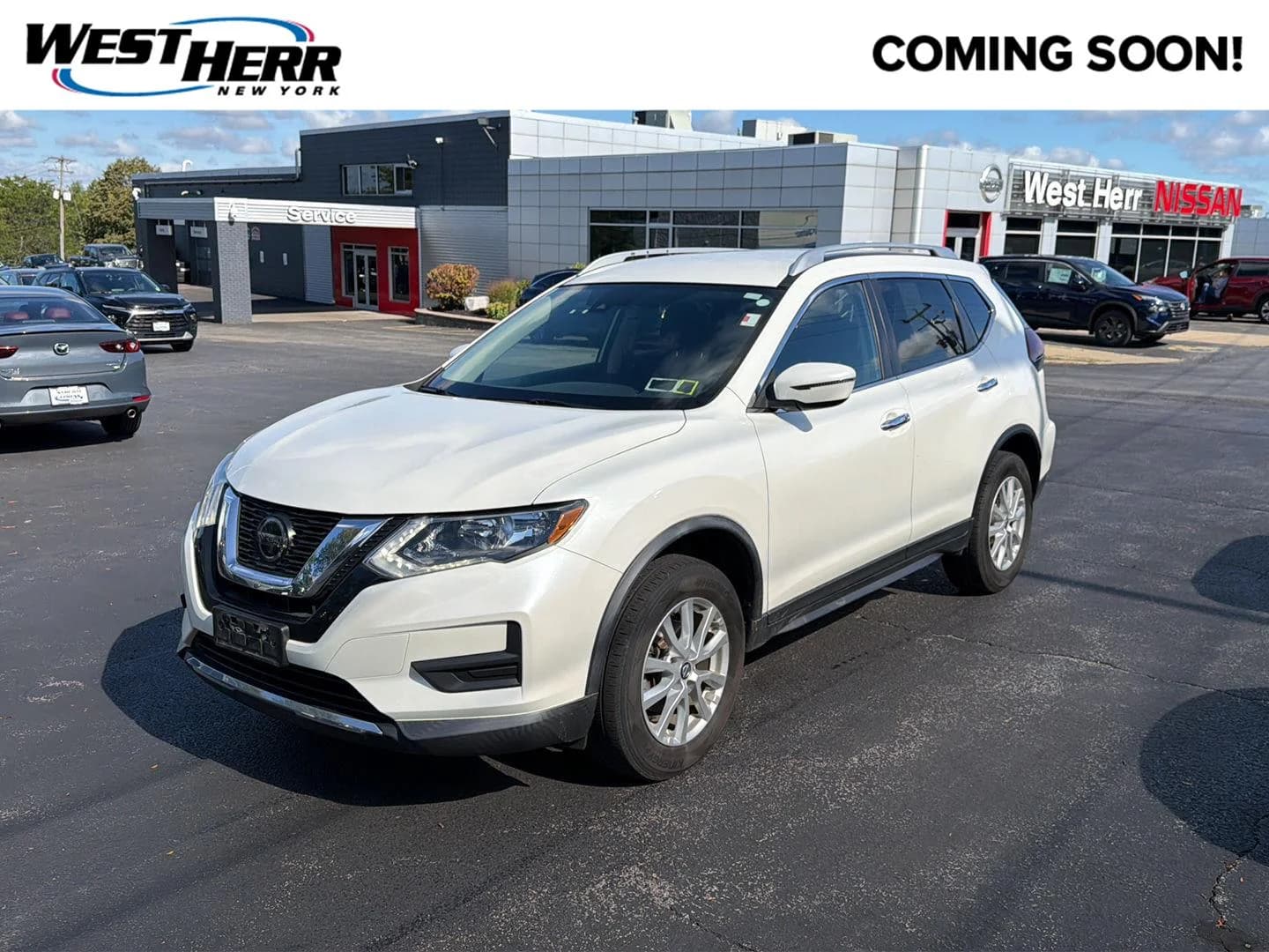 2020 Nissan Rogue SV — photo 1 of 20