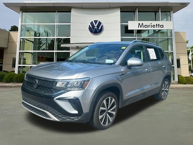 2024 Volkswagen Taos 1.5T SE — photo 1 of 33