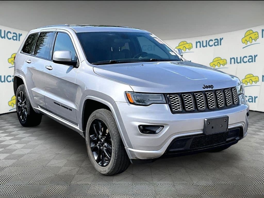 2021 Jeep Grand Cherokee Laredo X — photo 1 of 3