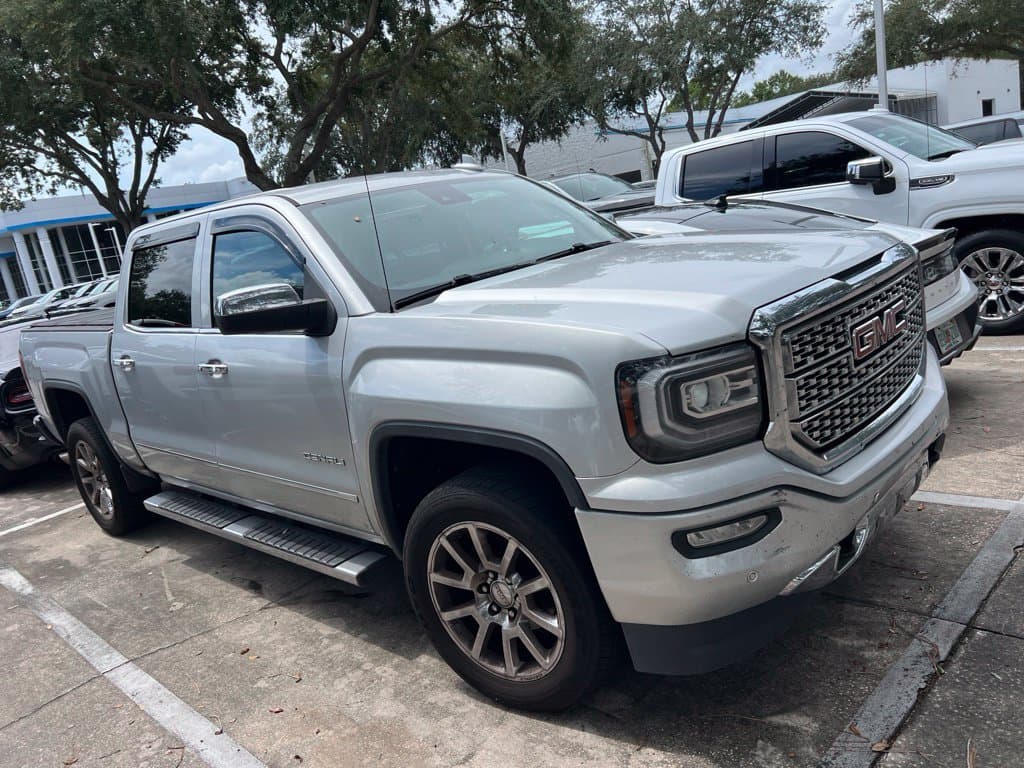 2017 GMC Sierra 1500 Denali — photo 1 of 3