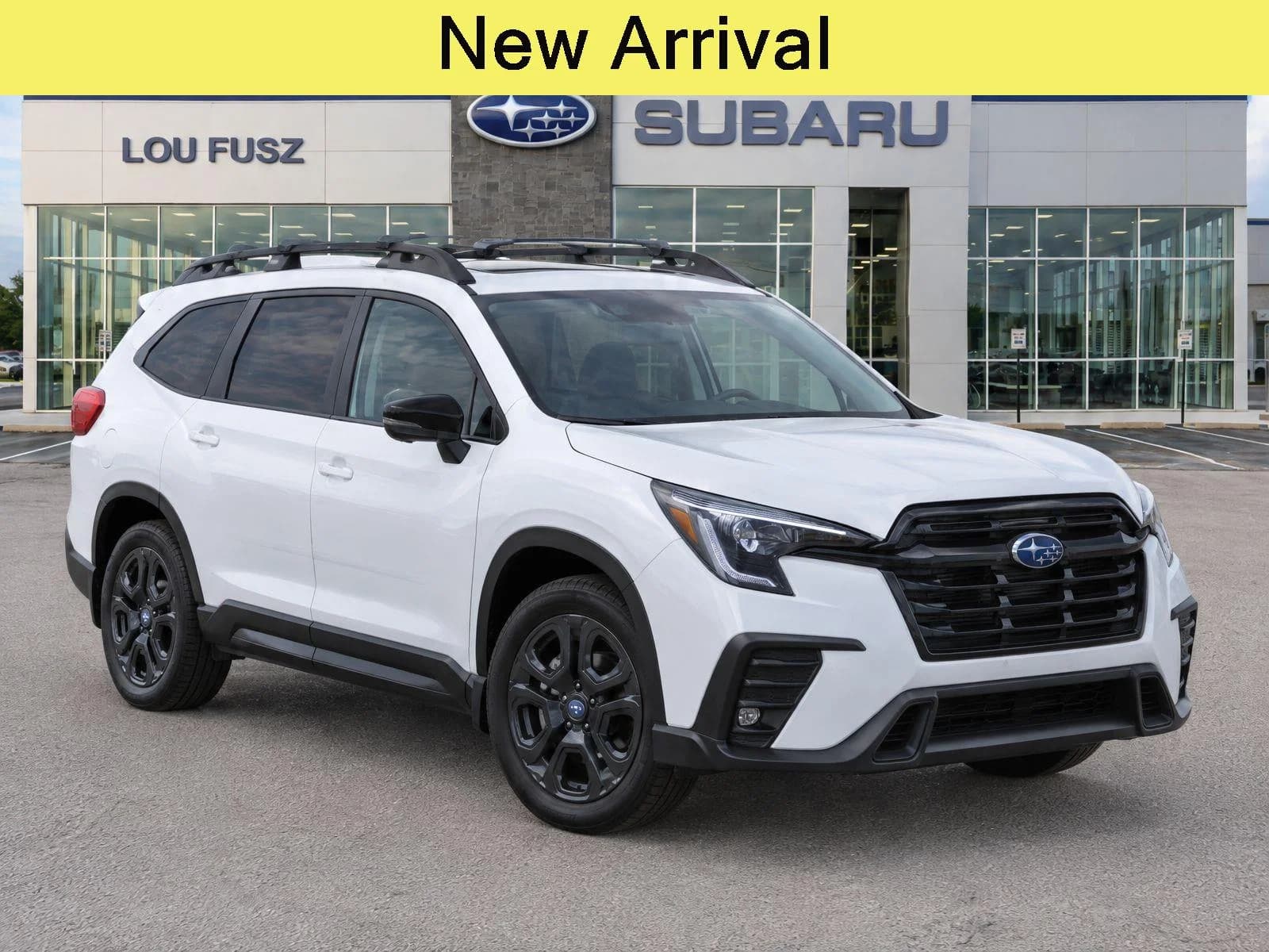 2023 Subaru Ascent Base — photo 1 of 8