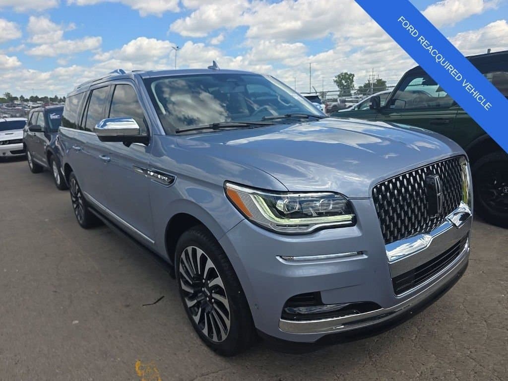 2024 Lincoln Navigator L Black Label — photo 1 of 9