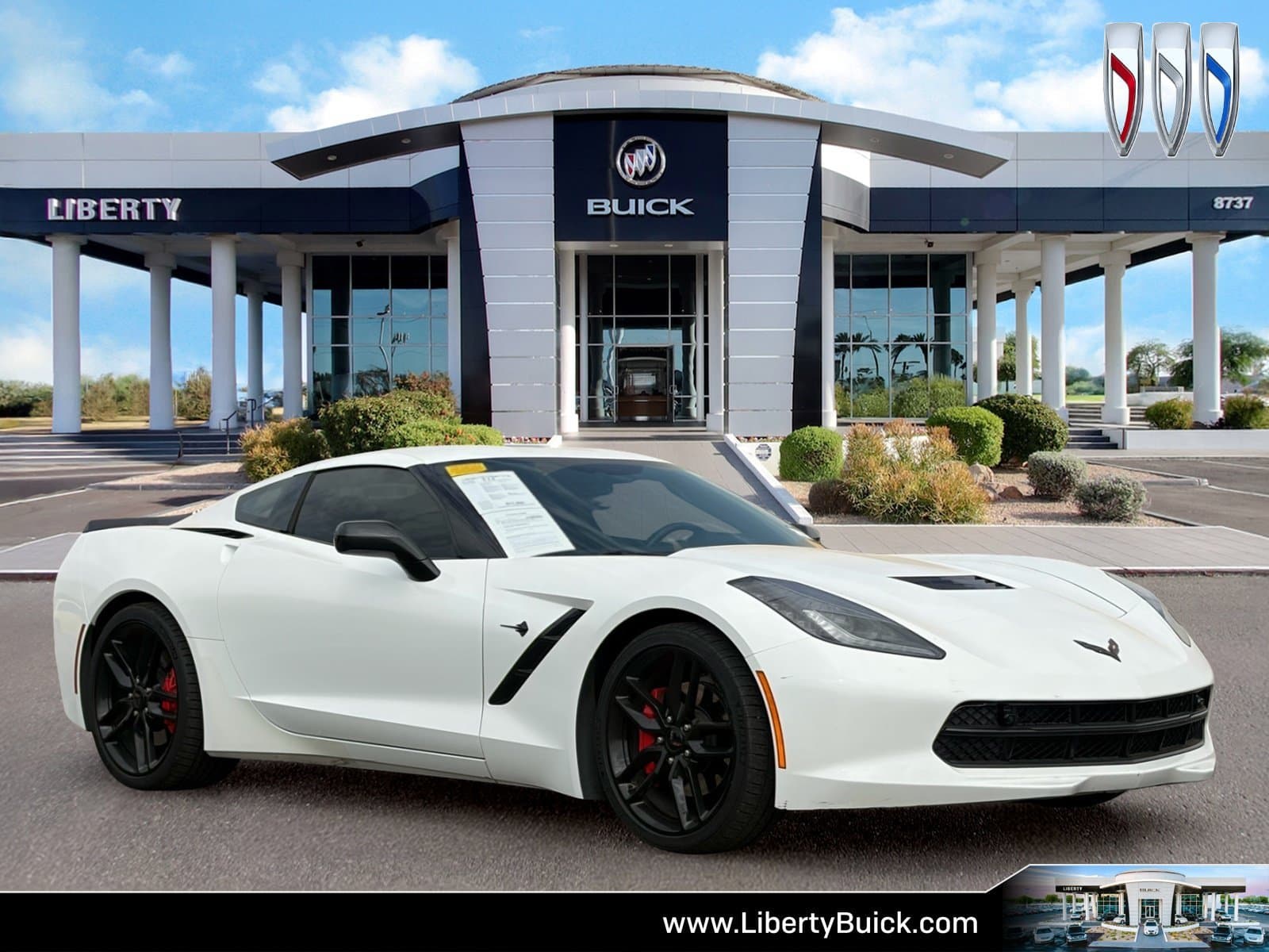 2016 Chevrolet Corvette Stingray 2LT — photo 1 of 41