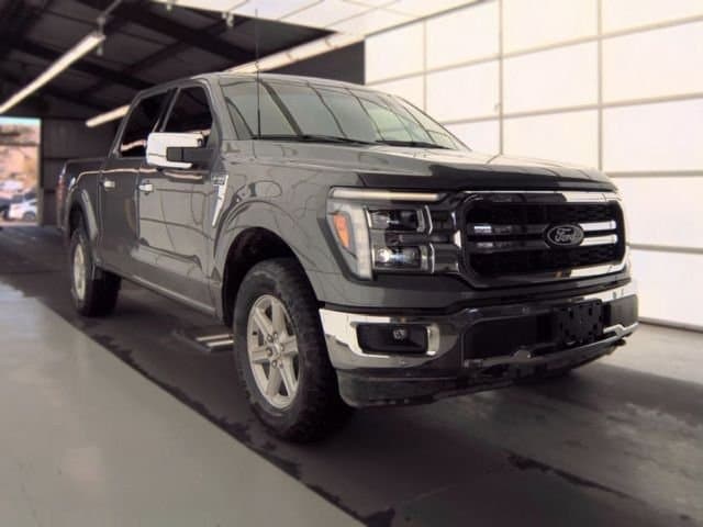 2025 Ford F-150 LARIAT — photo 1 of 4