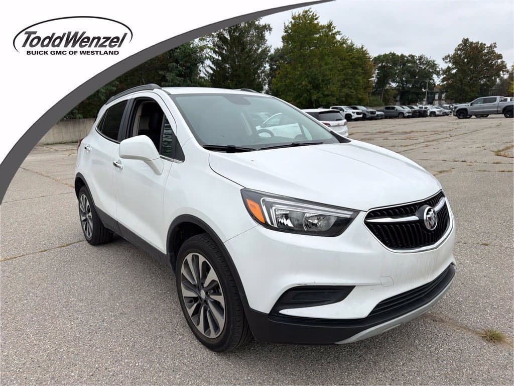 2022 Buick Encore Preferred — photo 1 of 12