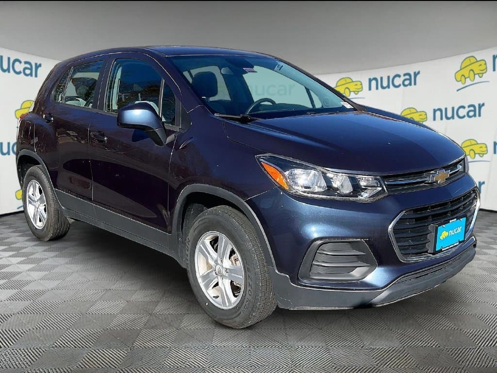 2019 Chevrolet Trax LS — photo 1 of 6