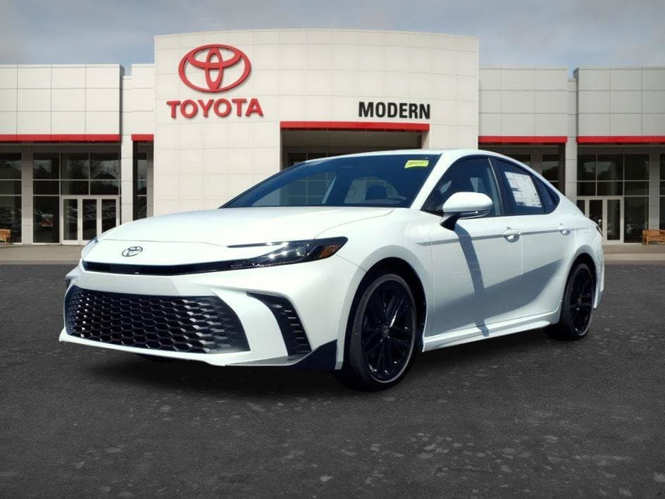 2026 Toyota Camry SE — photo 1 of 59