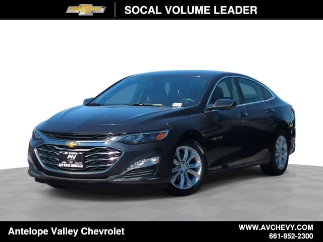 2023 Chevrolet Malibu LT — photo 1 of 36