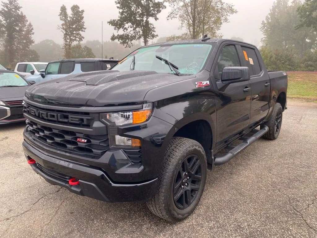 2026 Chevrolet Silverado 1500 Custom Trail Boss — photo 1 of 15