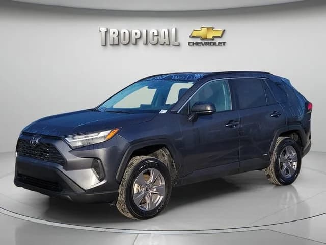 2025 Toyota RAV4 Hybrid LE — photo 1 of 30