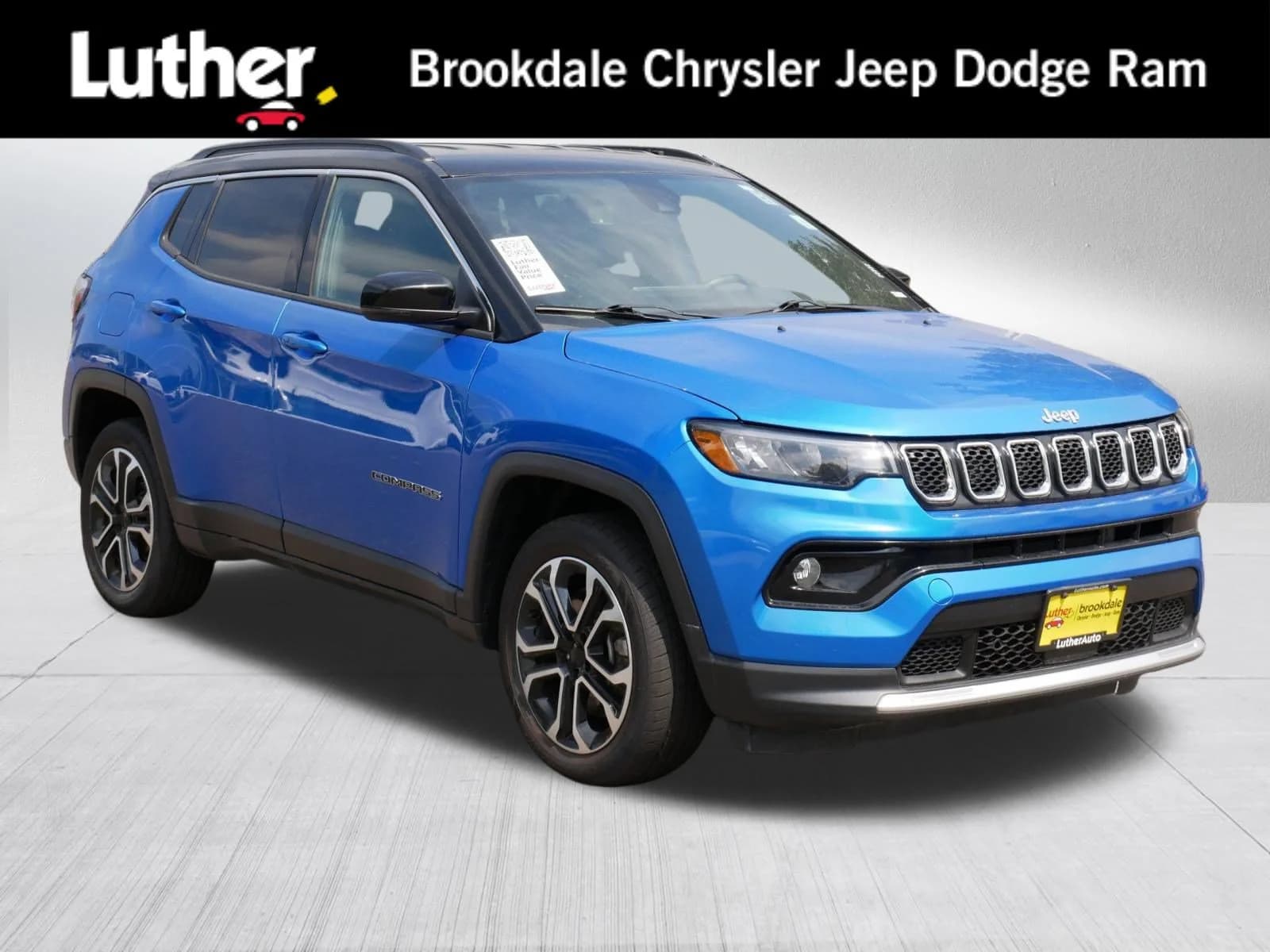 2024 Jeep Compass Limited — photo 1 of 33