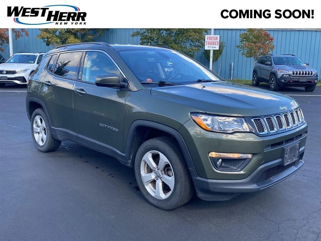 2021 Jeep Compass Latitude — photo 1 of 21