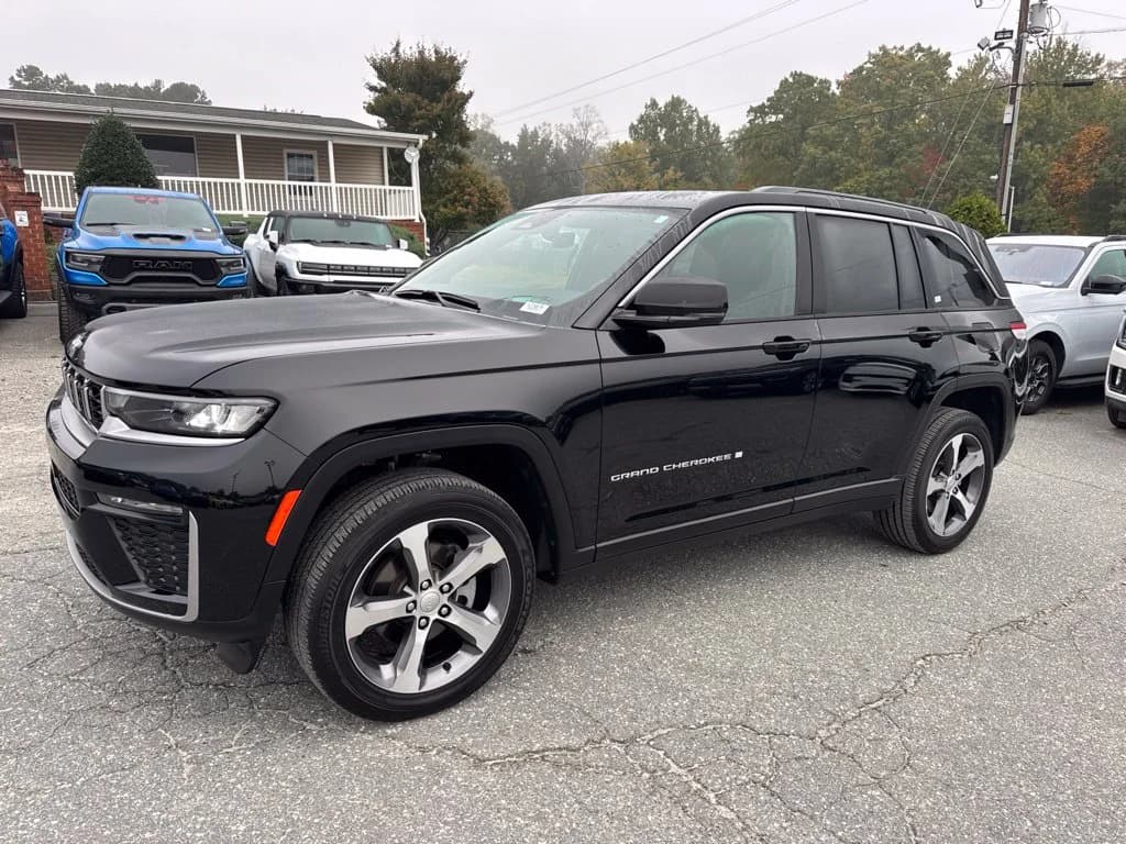 2026 Jeep Grand Cherokee Limited — photo 1 of 31