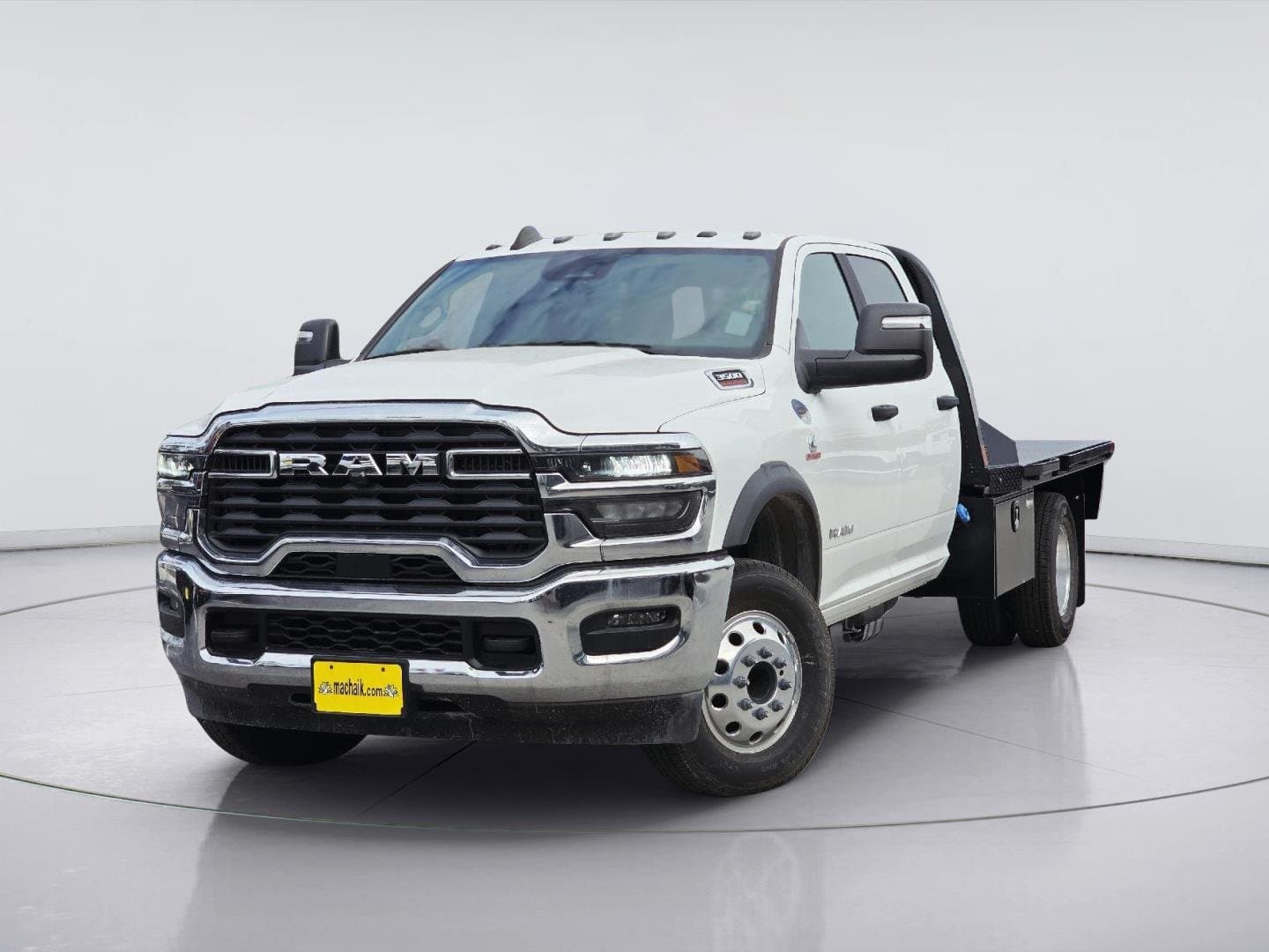 2025 RAM 3500 Chassis Cab Big Horn — photo 1 of 38