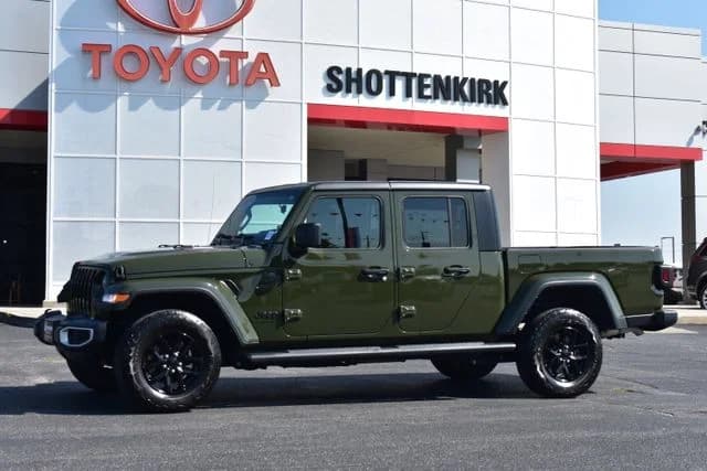 2023 Jeep Gladiator Sport S — photo 1 of 34