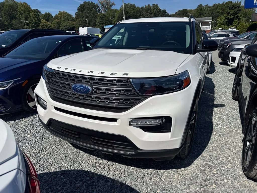 2022 Ford Explorer XLT — photo 1 of 5