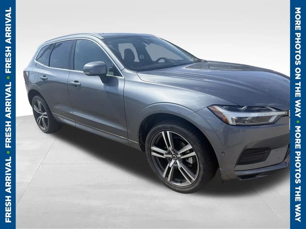 2018 Volvo XC60 T5 Momentum — photo 1 of 5