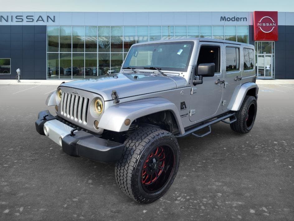 2016 Jeep Wrangler Unlimited Sahara — photo 1 of 30