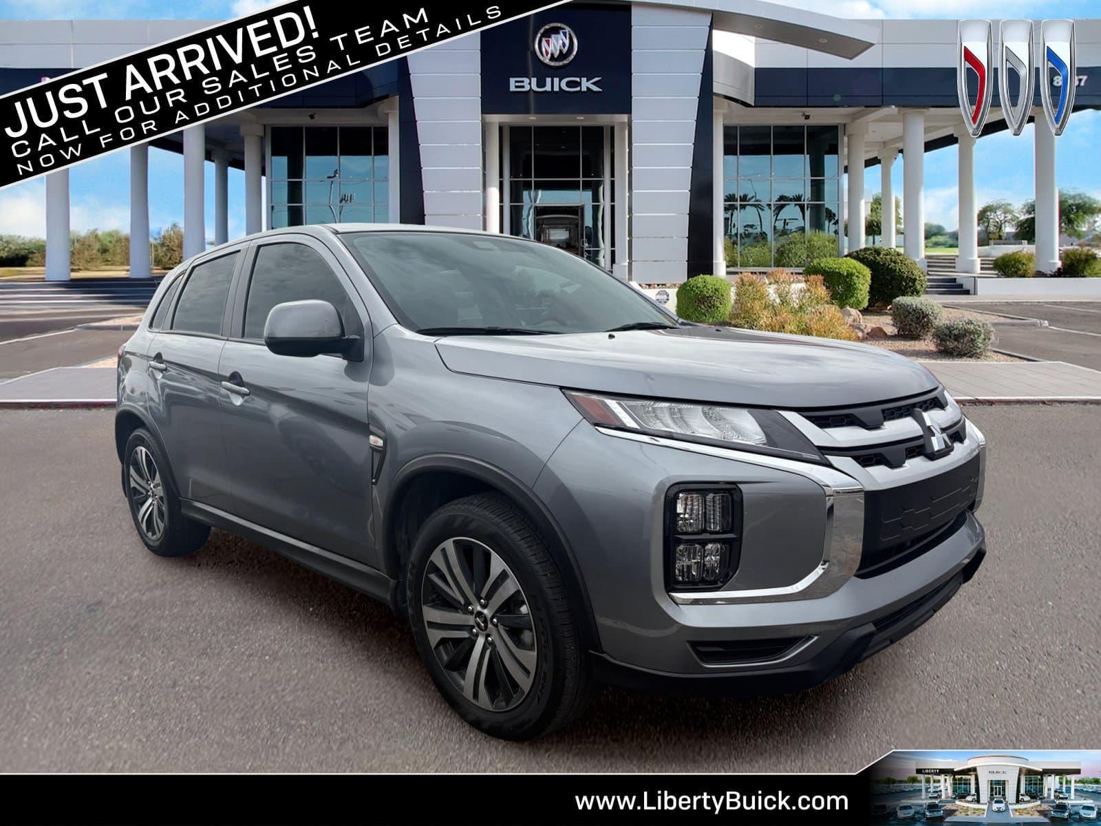 2025 Mitsubishi Outlander Sport Base — photo 1 of 9