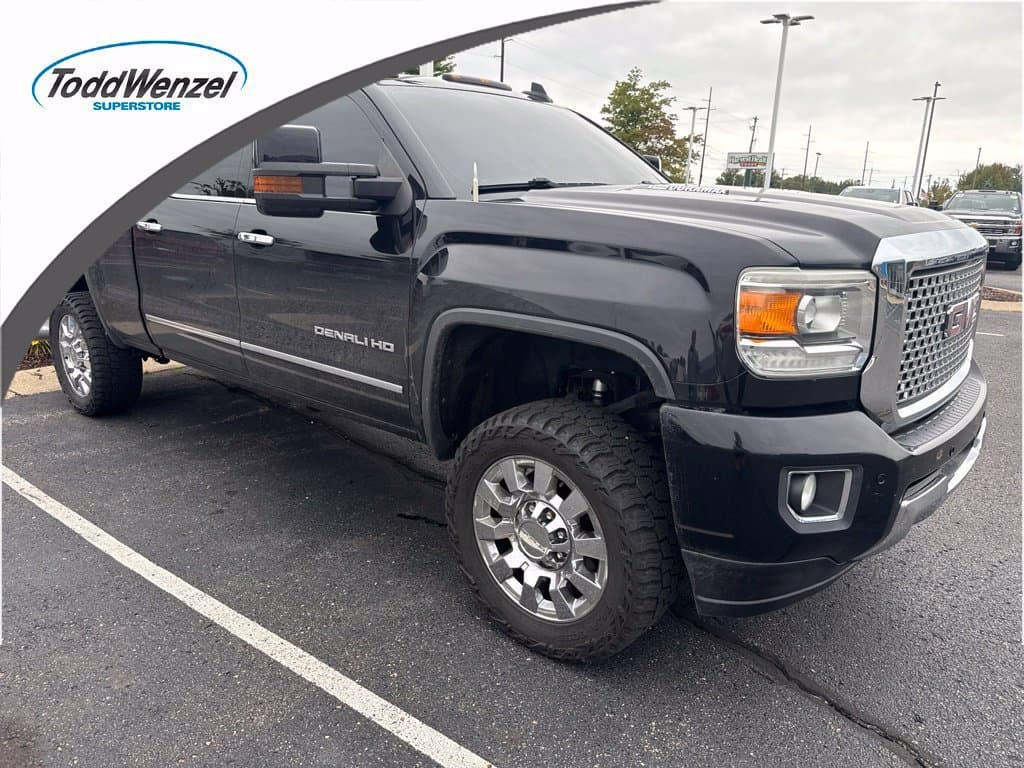 2015 GMC Sierra 2500HD Denali — photo 1 of 17