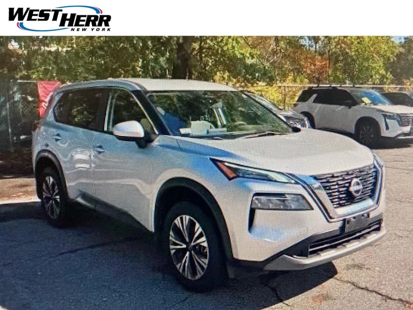 2023 Nissan Rogue SV — photo 1 of 6