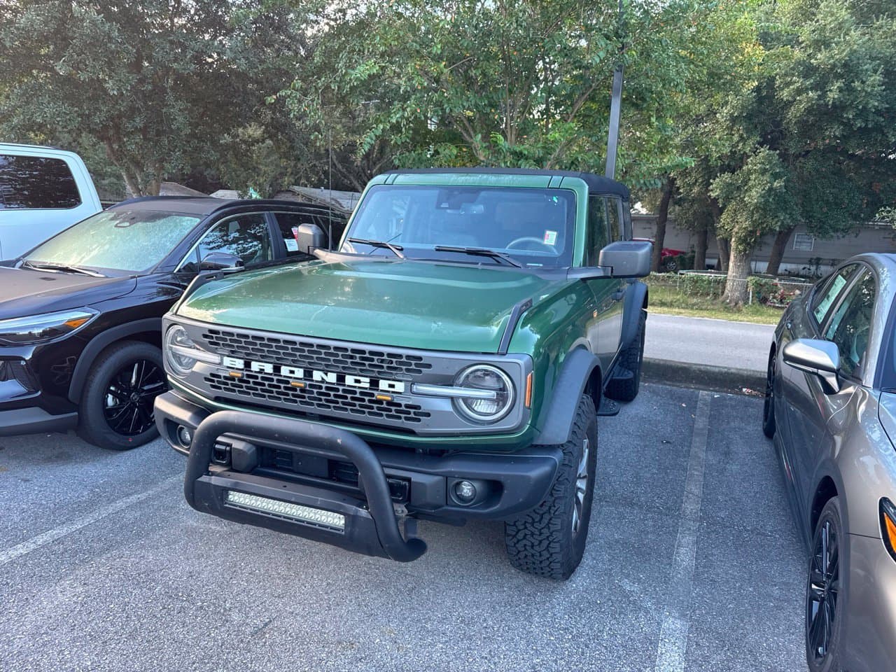 2023 Ford Bronco Badlands — photo 1 of 7