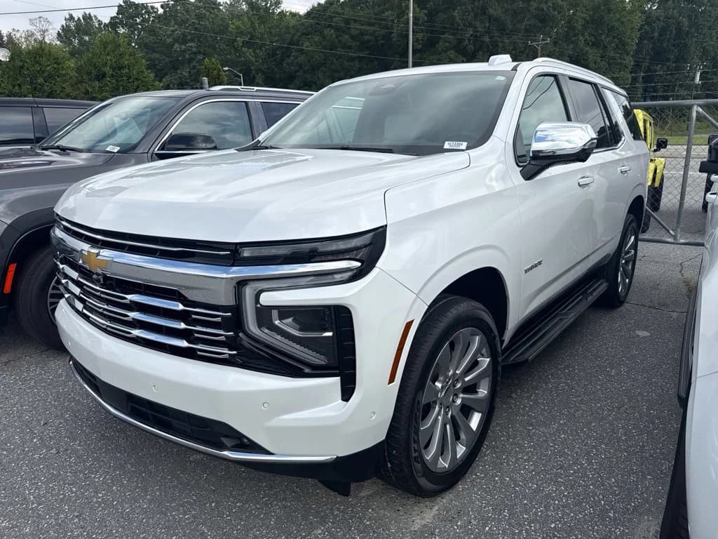 2025 Chevrolet Tahoe Premier — photo 1 of 5