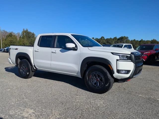 2026 Nissan Frontier PRO-4X — photo 1 of 31