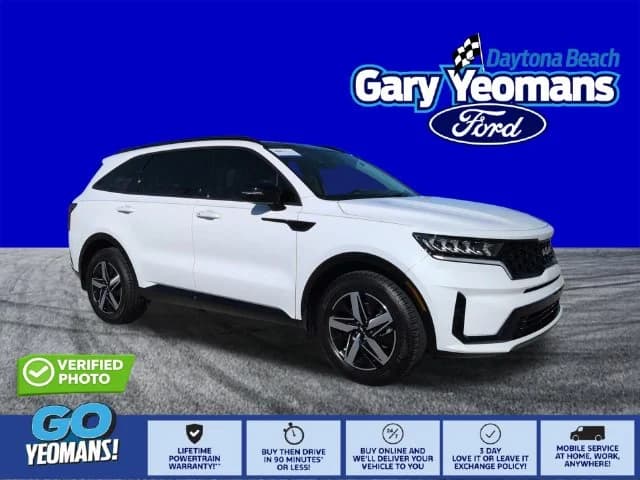 2023 Kia Sorento S — photo 1 of 30