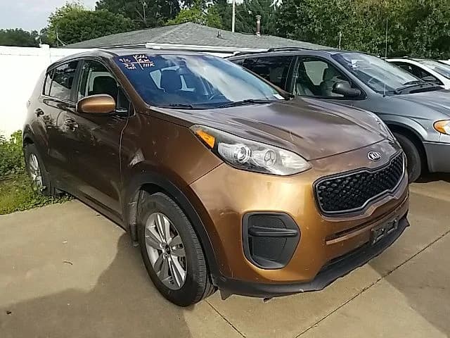 2017 Kia Sportage LX — photo 1 of 33