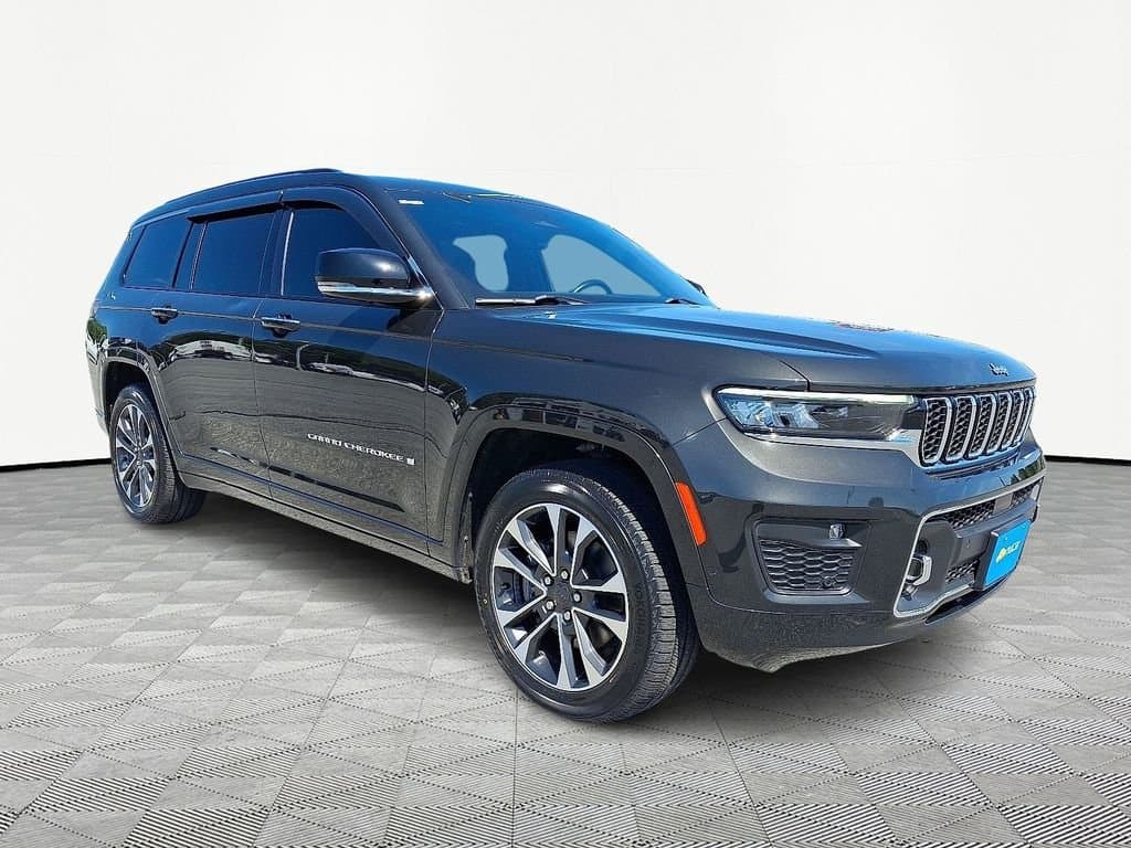 2022 Jeep Grand Cherokee L Overland — photo 1 of 31
