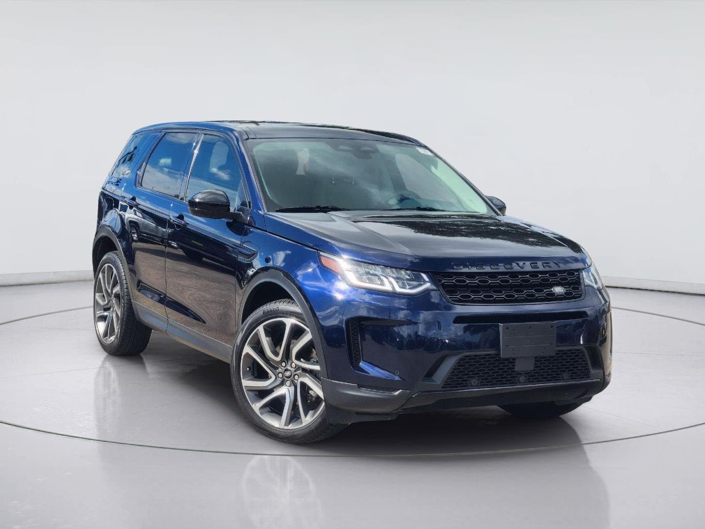 2023 Land Rover Discovery Sport S — photo 1 of 33