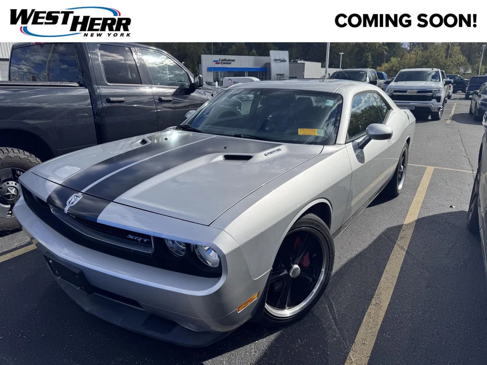 2010 Dodge Challenger SRT8 — photo 1 of 6