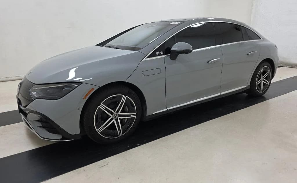 2023 Mercedes-Benz EQE 350 Sedan — photo 1 of 29