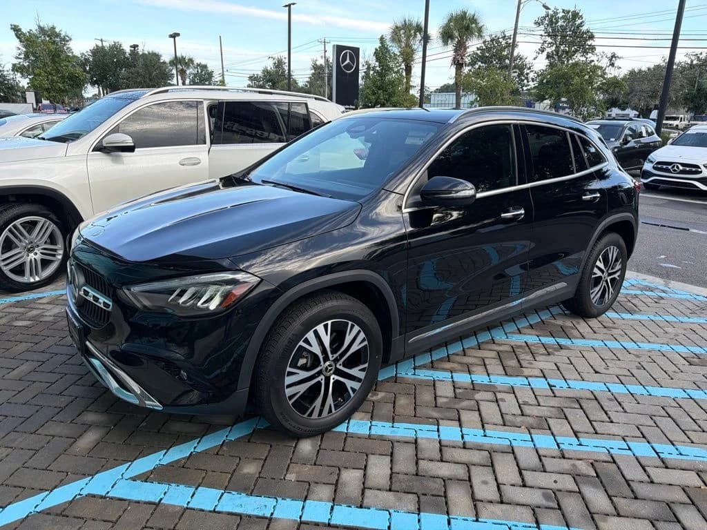 2025 Mercedes-Benz GLA GLA 250 — photo 1 of 7