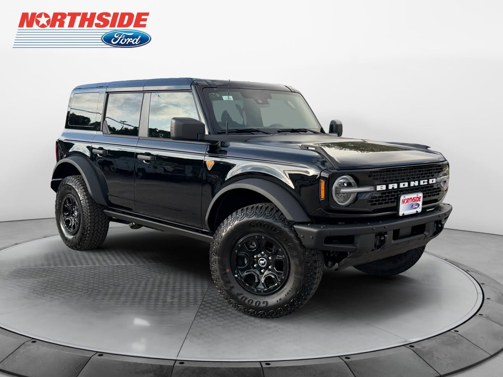 2026 Ford Bronco Badlands — photo 1 of 25