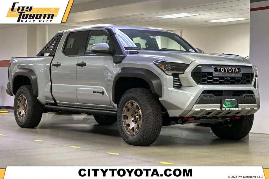 2026 Toyota Tacoma i-FORCE MAX Tacoma Trailhunter — photo 1 of 56