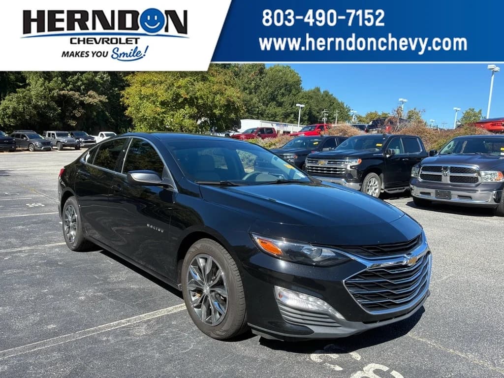 2020 Chevrolet Malibu LT — photo 1 of 6
