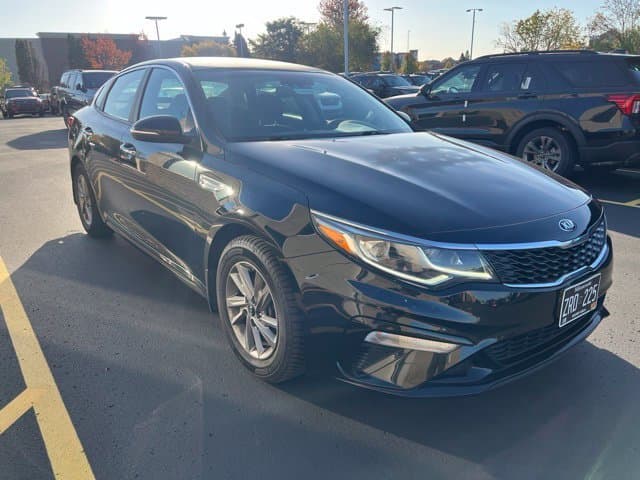 2020 Kia Optima LX — photo 1 of 7