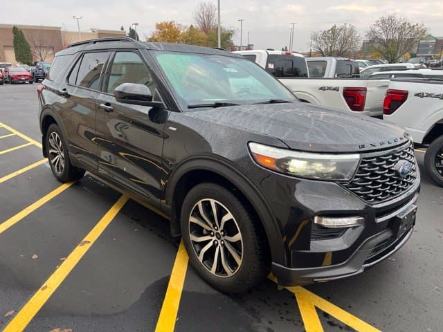 2023 Ford Explorer ST-Line — photo 1 of 8