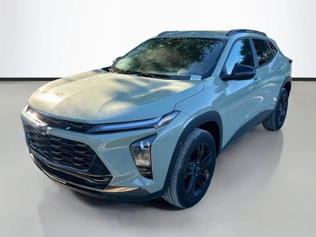 2025 Chevrolet Trax ACTIV — photo 1 of 30