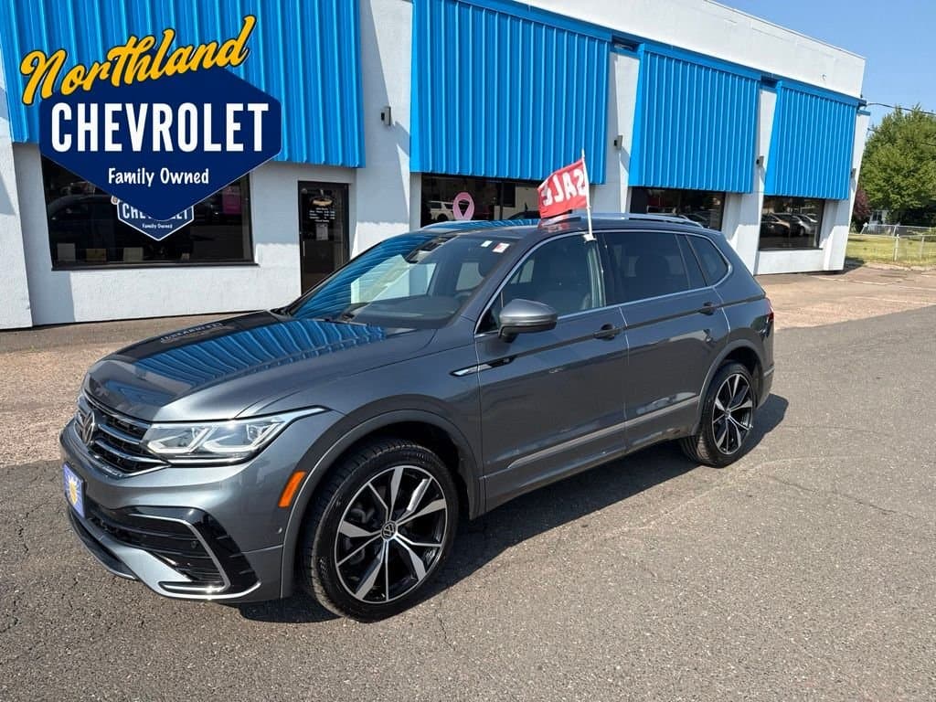 2022 Volkswagen Tiguan 2.0T SEL R-Line — photo 1 of 44