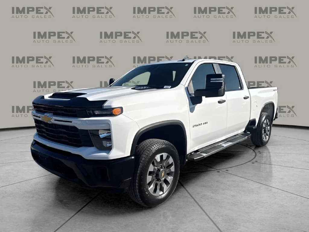 2024 Chevrolet Silverado 2500HD Custom — photo 1 of 32