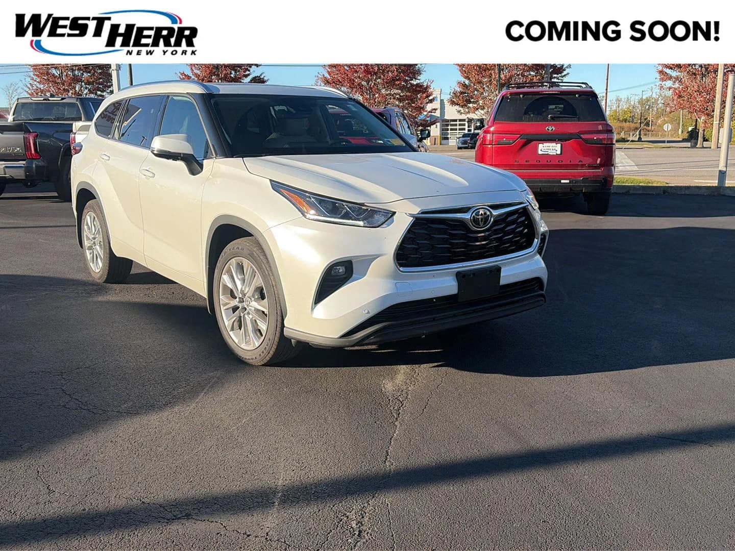 2022 Toyota Highlander Limited — photo 1 of 14