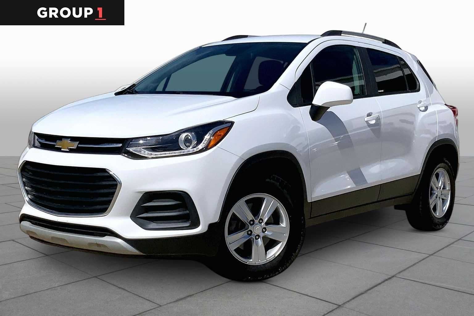 2022 Chevrolet Trax LT — photo 1 of 37