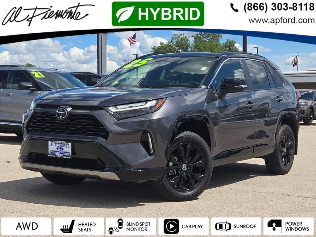 2025 Toyota RAV4 Hybrid XSE — photo 1 of 34