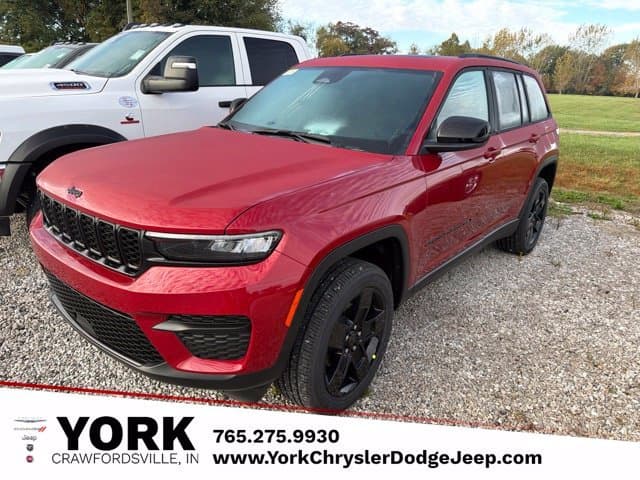 2027 Jeep Grand Cherokee Base — photo 1 of 12