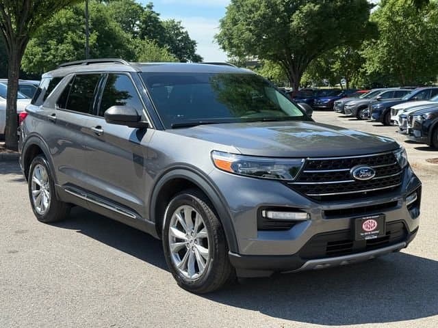 2022 Ford Explorer XLT — photo 1 of 35
