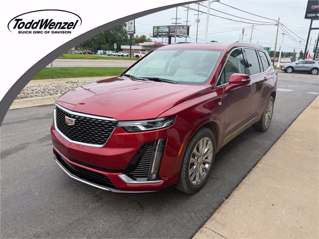 2025 Cadillac XT6 Base — photo 1 of 7
